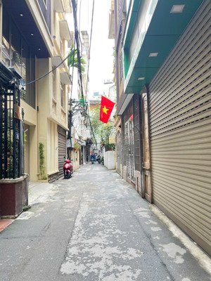 trung tâm đống đa nhà đẹp dân xây - ngõ nông rộng gần phố - giá đầu tư - dt 54 m - 4 m - 4 tầng