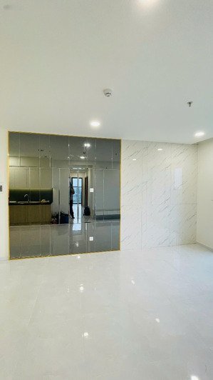 bán căn hộ 3pn - 2wc, dt 83m2 view đẹp nhìn sông nhìn lm81, nội thất đầy đủ mới bàn giao, tầng đẹp