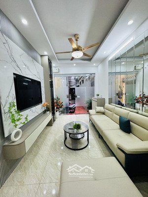 cần bán gấp nhà riêng 37m. chính chủ.giá chỉ 6 tỷ