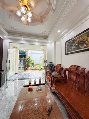 mr.tuấn:nhà độc lập 3 tầng vĩnh khê, an đồng (nay là phường an hải) cách trục chính chỉ 40m, giá