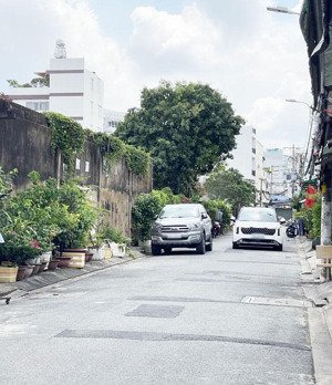 nhà 3 tầng, hẻm xe tải 8m, âu cơ, tân phú, 83m2, chỉ 10.x tỷ tl