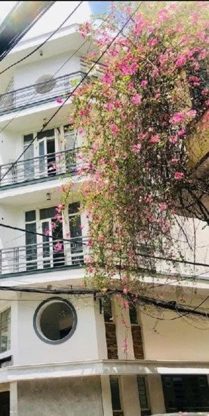 vị trí vàng - vô cùng hiếm nhà 2 mặt ngõ đào tấn thang máy, dòng tiền ổn định vừa ở vừa kd