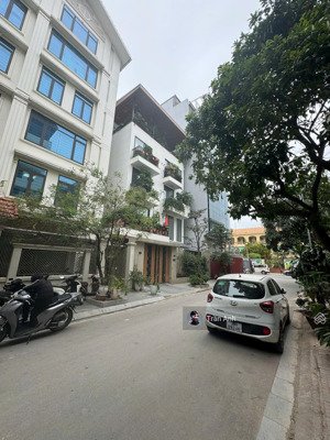 cho thuê lk8 khu bt 90 nguyễn tuân 100m2 - 5 tầng - thang máy - 45tr/th - cả khu có duy nhất 1 căn