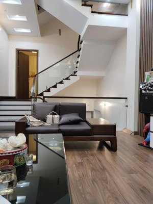 mặt ngõ võng thị: dòng tiền 400tr/tháng, 50m ra hồ tây, 9 tầng thang máy, 88 tỷ