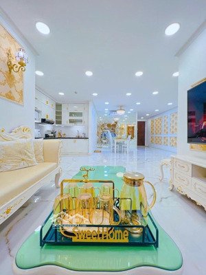 bán căn hộ chung cư goldmark city lô góc diện tích 130/139 m -3 ngủ -2 wc .