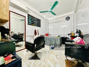 bán nhà sài đồng nhỉnh 5 tỷ 40m2 x 4 tầng - ngõ thông - kinh doanh tốt - hàng xóm vinhomes sát ô tô