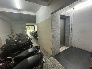 bán toà nhà văn phòng vũ tông phan thanh xuân dòng tiền 100tr/th 10 tầng thang máy dt 82/100m mt 5m