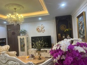 chính chủ tôi cần bán gấp căn hộ chung cư cao cấp dt 135m sd 4 ngủ đầy đủ công năng giá 7.5tỷ