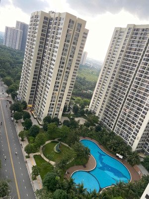 bán căn 2pn .2wc .khu the origami ,giá 3.050 tỷ, hướng đông nam, view hồ cá koi và hồ bơi