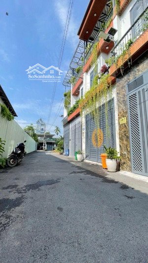 bán nhà 3 tầng đường thạnh lộc 48, phường thạnh lộc, q12,dt58m(4x15).hẻm 6m,giá 5,6tỷ