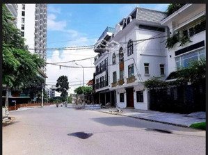 bán nhà mặt phố xuân diệu tây hồ diện tích: 130m mặt tiền: 8m giá:69,9 tỷ