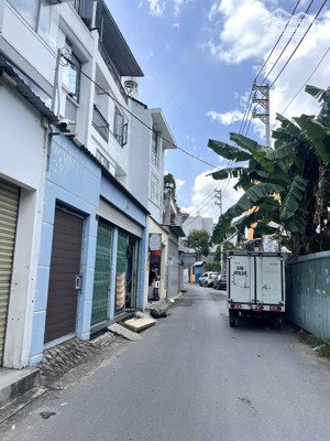 định cư bán gấp nhà c4 110m² linh trung thủ đức hẻm xe hơi, chỉ 6 tỷ giá rẻ