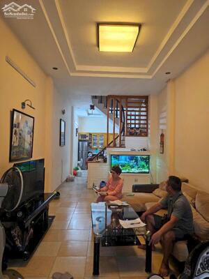 Rẻ nhất Khương Đình: Nhà 4 tầng 50m2 ba gác đỗ cửa 50m ra mặt phố ngõ thông đủ nội thất ở luôn