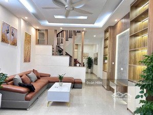 tin sốt dẻo! bán nhà phố đội cấn ,ba đình, 1 bước ra ô tô, nhà ở ngay, gần đường bưởi, 54m*5 tầng