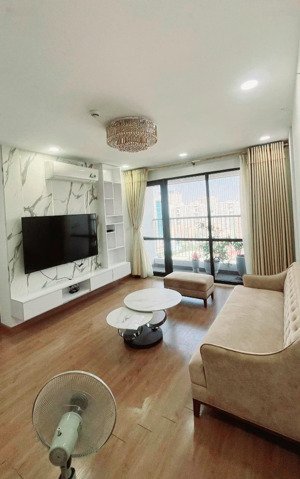 nóng!!! golden field bán căn 2pn - 74m - full nt - có slot ô tô- chỉ 6.5 tỷ có thương lượng