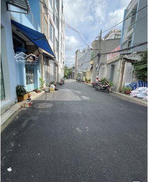 ngay hoà bình tô hiệu -tân phú- 4 tầng btct- hẻm nhựa 6m - 4x18- kinh doanh đa nghề -giá 10 tỷ tl