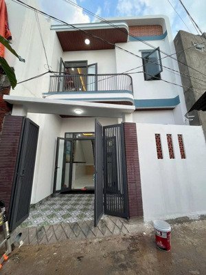 chủ gửi bán căn nhà 1 trệt 1 lầu phường biên hoà (tân vạn cũ). dt: 62m2. giá: 2tỷ5 đường xe hơi