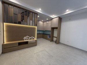 nhà đẹp long biên-oto đỗ cửa-giá rẻ nhất khu vực-vừa hoàn thiện mới tinh-chỉ hơn 4 tỉ thoả thuận