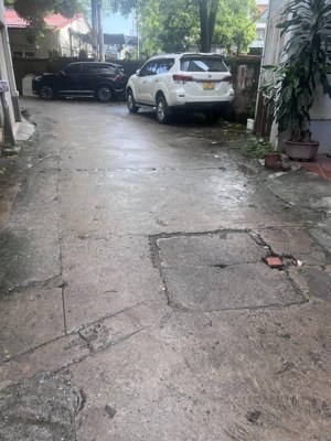 bán nhà vị trí đẹp bằng b dt: 35m2 ô tô đỗ cửa liên hệ xem nhà và gặp trực tiếp chủ nhà làm việc.