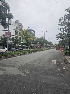 mặt tiền kinh dương vương 2 tầng 4.8x15m cạnh aeon mall. chỉ 5 tỷ hơn