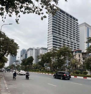 bán nhanh nhà mặt phố văn cao - vỉa hè thênh thang - không qh - 130m2 chỉ 37 tỷ