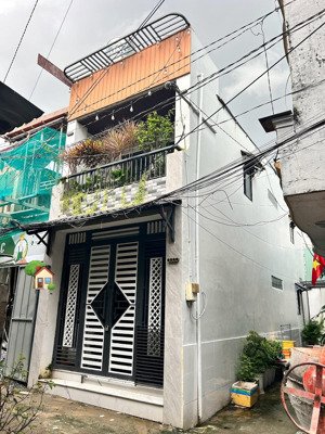 nhà hẻm xe hơi xác đường quang trung p14 q.gò vấp lô góc không lộ giới 2tầng 49m2 giá chỉ 4ty890