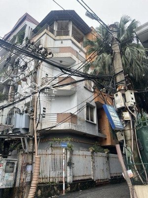 bán nhà cầu giấy - căn góc - 2 mặt tiền - ô tô tránh