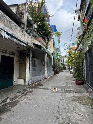 bán nhà đường đồng đen, p14, tân bình _ nhà 2 mặt hẻm trước sau dt: 4.1 x 15.3 nở hậu 4.5m x 2 tầng