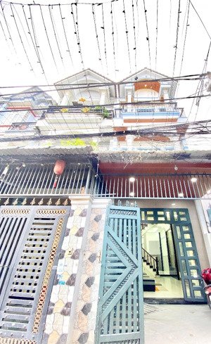 nhà phố 4.2mx16m, 3 tầng lầu, 67m2 hẻm 5m lê văn khương q.12 - sát gò vấp- tặng full nội thất