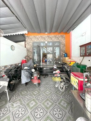 mặt tiền kinh doanh lô góc 240m2_8.5x28m dòng tiền 35tr/tháng quốc lộ 13 hiệp bình phước thủ đức