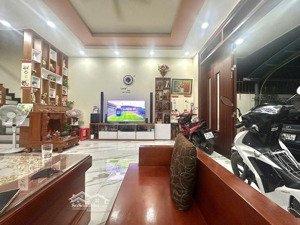 bán nhà mặt tiền đường nhựa 8m đông hoà dt 142m2