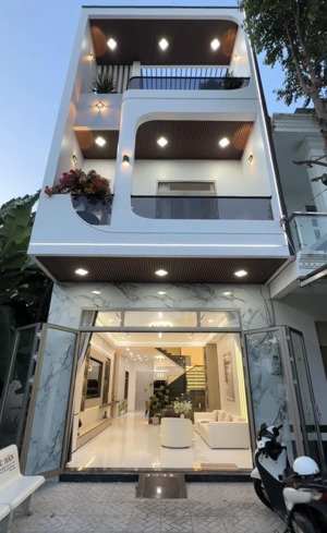 nhà đẹp 2l 120m² mới xây trung tâm thủ dầu một đường ô tô