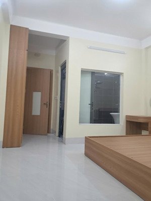 ngọc thụy- cho thuê nguyên căn - 40m2- xây 5 tầng - thang máy- full đồ - 13tr