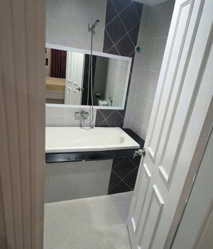 bán căn hộ central plaza, 91 phạm văn hai, tân bình giá 3.9tỷ, 60m2..lầu đẹp lh:0779072306