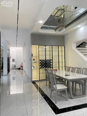  NHÀ 2 MẶT TIỀN NGUYỄN TRÃI - PHỐ CŨ 