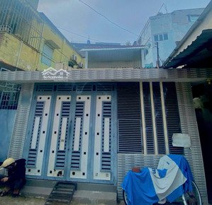 56tr/m2 nhà 2 tầng, gần nhà ga thủ đức, hẻm thông, ngang 11m nở hậu nhẹ, cách xlhn chỉ 150m