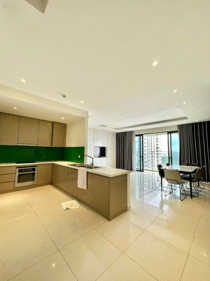 bán 4 phòng ngủ estella heights tầng cao, view hồ bơi - giá 28,9 tỷ. lh nhật chuyên estella heights