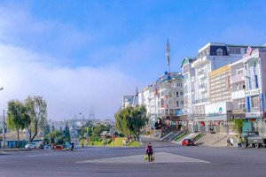 biệt thự 300m²,10 pn, gần thung lũng tình yêu vị trí vàng cho nghỉ dưỡng, đầu tư sinh lời giá 15 tỷ