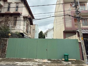 bán lô đất trống vuông vức cực đẹp thảo điền, q2, diện tích: 7.5m x 23m công nhận đủ 173m²