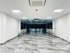 bán tòa nhà văn phòng 8 tầng đẹp nhất mặt phố chùa láng. mặt tiền 6m. giá 115tỷ. diện tích 111m2