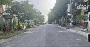 bán gấp mảnh đất tái định cư trâu quỳ gia lâm. 120m2. gần hồ. cực đẹp.