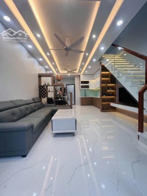 bán gấp nhà phố tại tân phú, q7, 7,8 tỷ, 105m2, 6pn, 5wc 2 mặt tiền mua 1 được 2