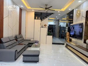 nhà mới full nội thất 2 mặt hẻm đường phú thuận, phường phú thuận, quận 7, giá 7.xtỷ, dt:70m2. shr.