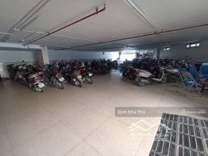 (lô góc 2 mặt tiền) tòa 9t phố hoàng quốc việt 96m2 mt: 7.2m - vị trí ngay ngã ba - sẵn hđ 210tr/t