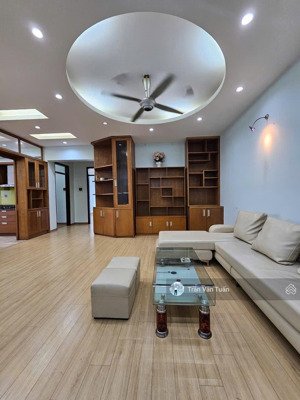 chính chủ bán căn hộ chung cư 18t1 hoàng đạo thuý, 116m tầng trung view đẹp 3pn + 2wc, 9.5 tỷ