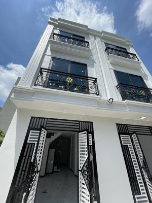 còn 1 căn duy nhất dưới 3 tỷ khu vực phượng đồng, gần đh thể thao. chủ nhà cần tiền trả ngân hàng