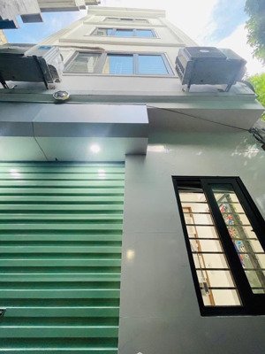 em cần bán căn nhà 23m sổ đỏ riêng xây 4 tầng tại đường vĩnh hưng - hoàng mai , giá chào 4,6 tỷ tl