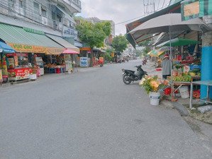 phòng trống cho thuê ngay thích hợp cho công nhân ở ghép hoặc vợ chồng..