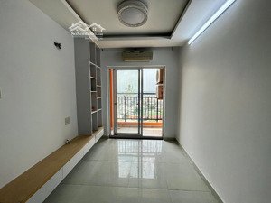 bán căn hộ 8x plus, 2 pn- 2 wc, view hướng nam, đã có sổ hồng, hỗ trợ vay ngân hàng.