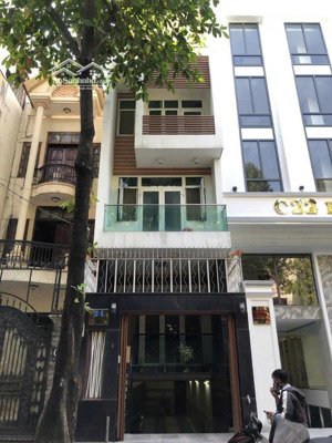 bán gấp mặt tiền hơn 11 tỷ xíu, khu k300 4,5x22m, 5 tầng mặt tiền ngay a4 có hdt gần 40tr/tháng